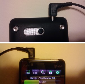 A front and back view of the 3.5mm headphone jack on the HTC Aria